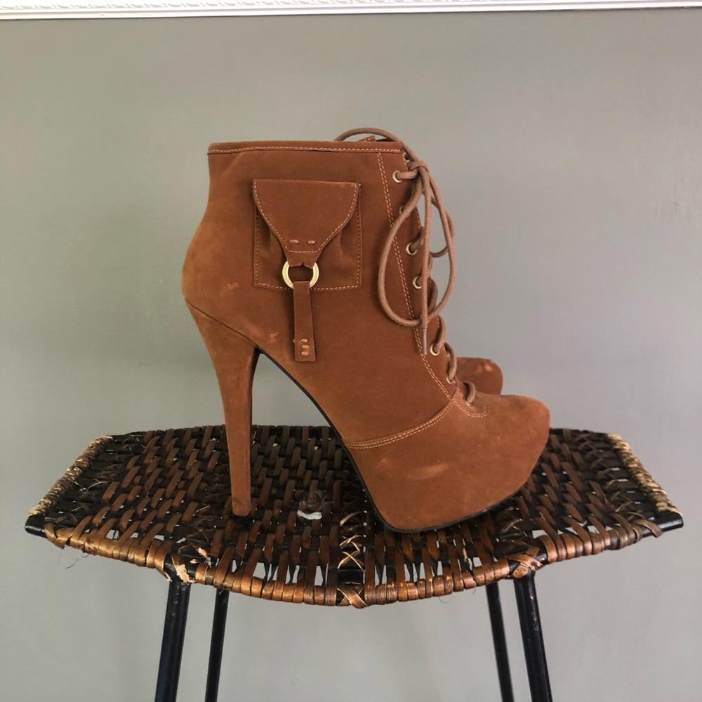 Dollhouse Boots - Picture 3 of 9